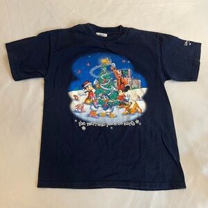 DISNEY Vintage 2003 Holiday T-Shirt, Women’s Small.